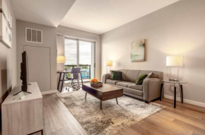Luxury Apt On Harbor - ESC-1058